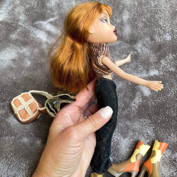 Bratz Xpress It Meygan Doll Vintage 2001 Shoes Clothes MGA Entertainment READ - Picture 12 of 13